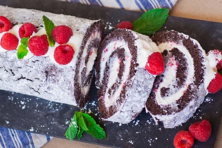 raspberry chocolate swiss roll cake recipe with whipped cream filling